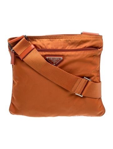Tessuto Nylon Messenger Bag Medium