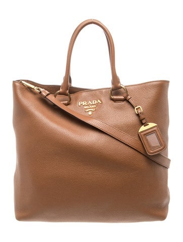 Vitello Daino Leather Shoulder Bag