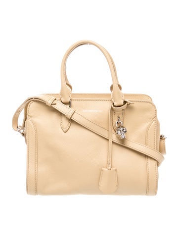Skull Shoulder Bag