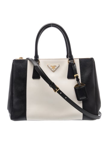 Saffiano Leather Galleria Double Zip