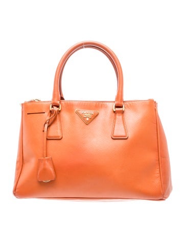 Saffiano Leather Galleria Double Zip Medium