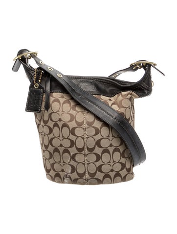 GG Canvas Shoulder Bag