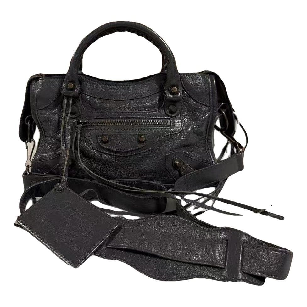 City leather handbag