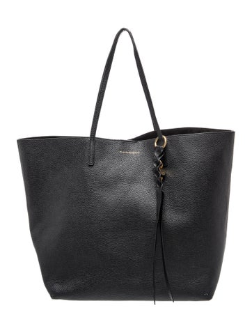 Skull Shoulder Bag