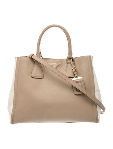 Saffiano Lux Leather Galleria Tote Medium