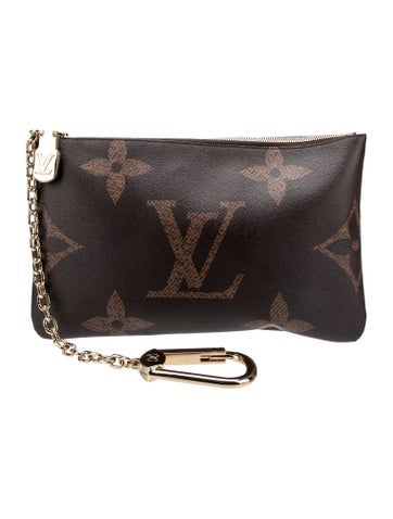 Louis Vuitton Monogram Giant Pochette Cles XL 2023