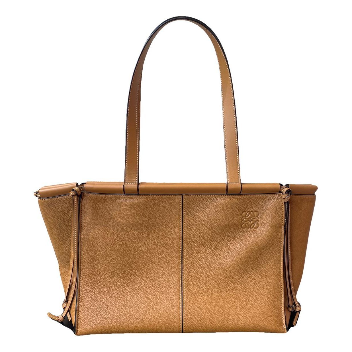Cushion leather tote