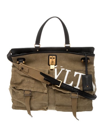 Signature Messenger Bag