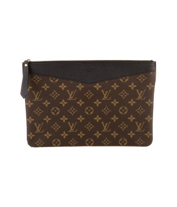 Louis Vuitton Vuitton Lv Monogram Daily Pouch