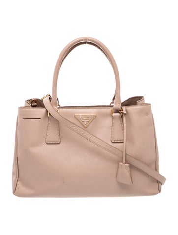 Saffiano Leather Galleria Tote Medium