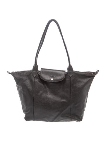 Signature Shoulder Bag