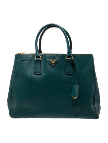 Saffiano Leather Galleria Tote Medium