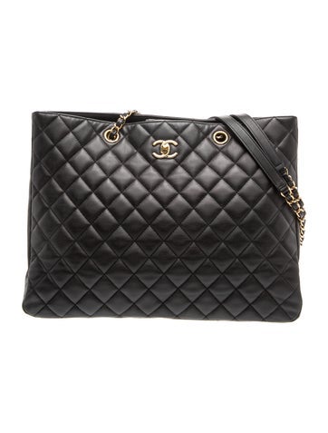 Classic Timeless Shopping Tote