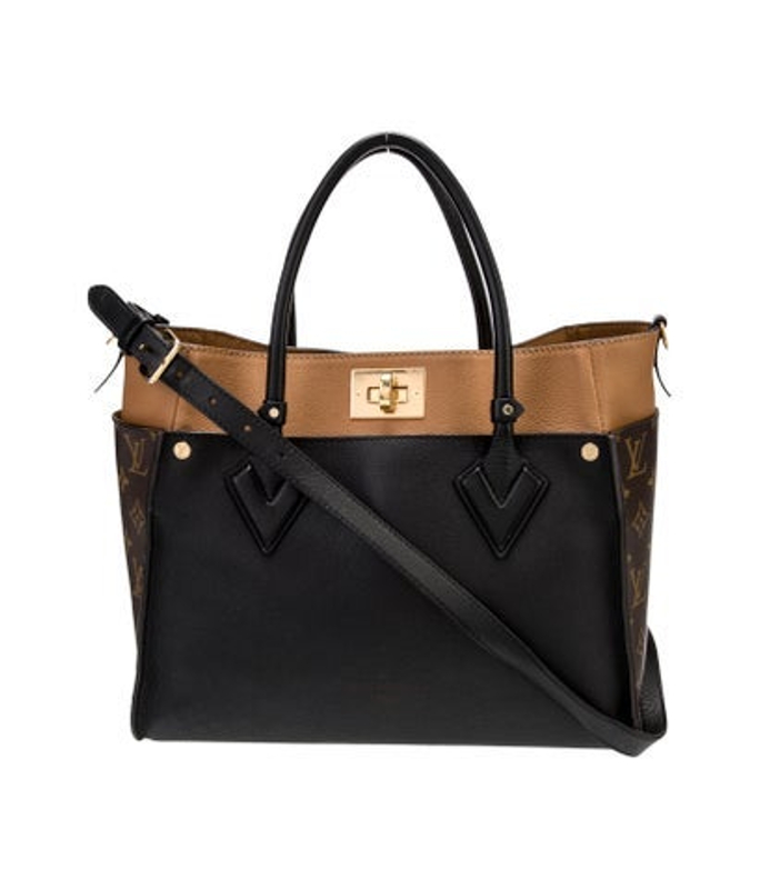 Louis Vuitton Vuitton Signature On My Side Mm