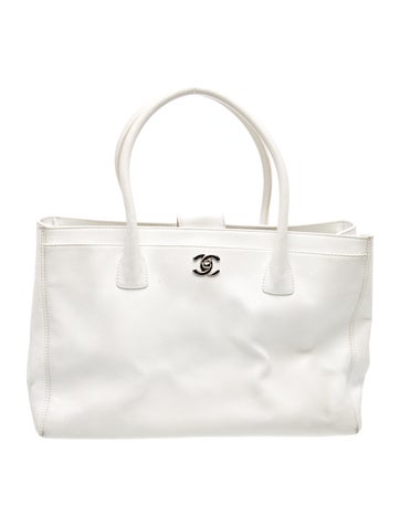 Executive Cerf Tote w/Strap