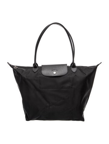 Signature Shoulder Bag