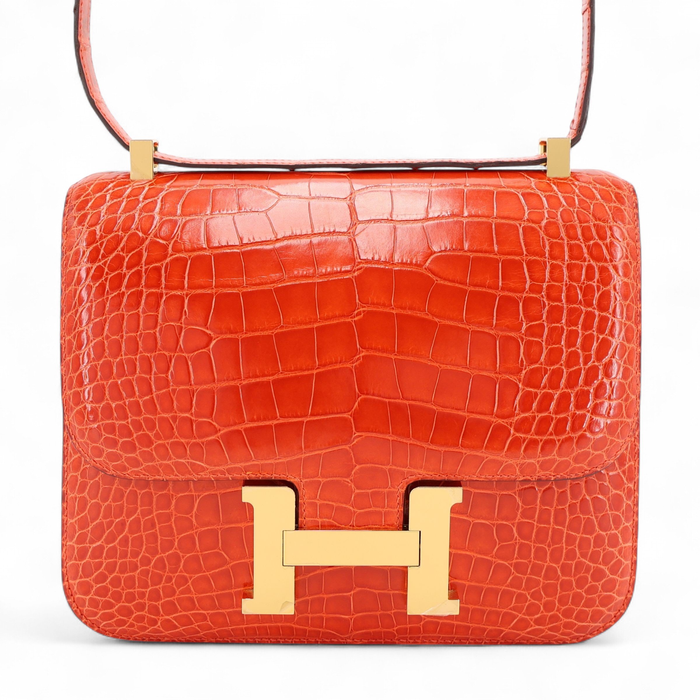 Very Good ( Rank A) HERMÈS Constance 24 Geranium (D5) Shiny Alligator Gold hardware X (2016)