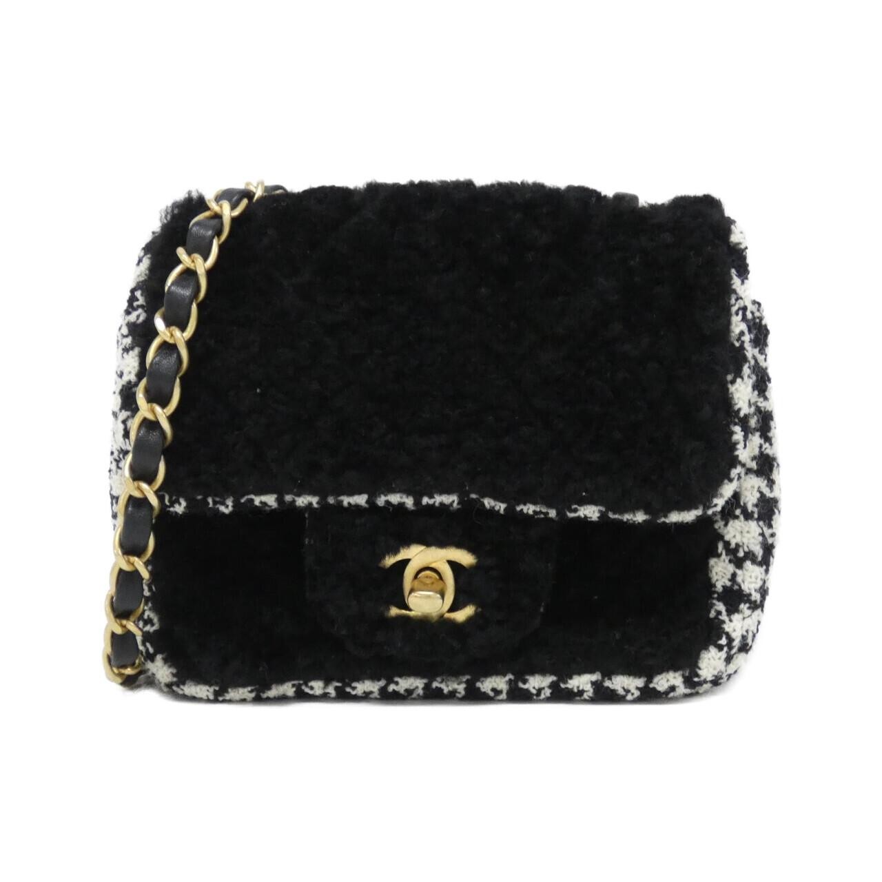 Chanel AS1934 Shoulder Bag