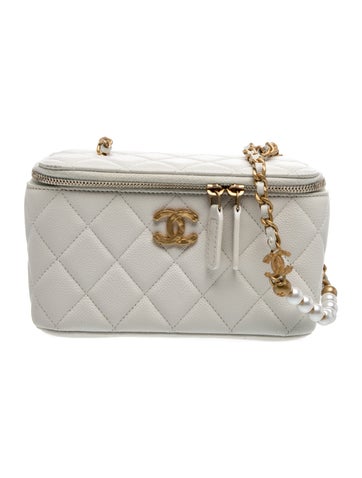 Quilted Caviar CC Vanity w/Chain
