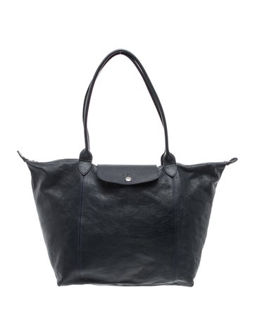 Signature Shoulder Bag