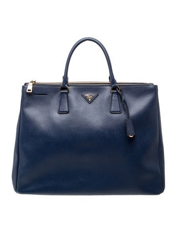 Saffiano Leather Galleria Double Zip XL