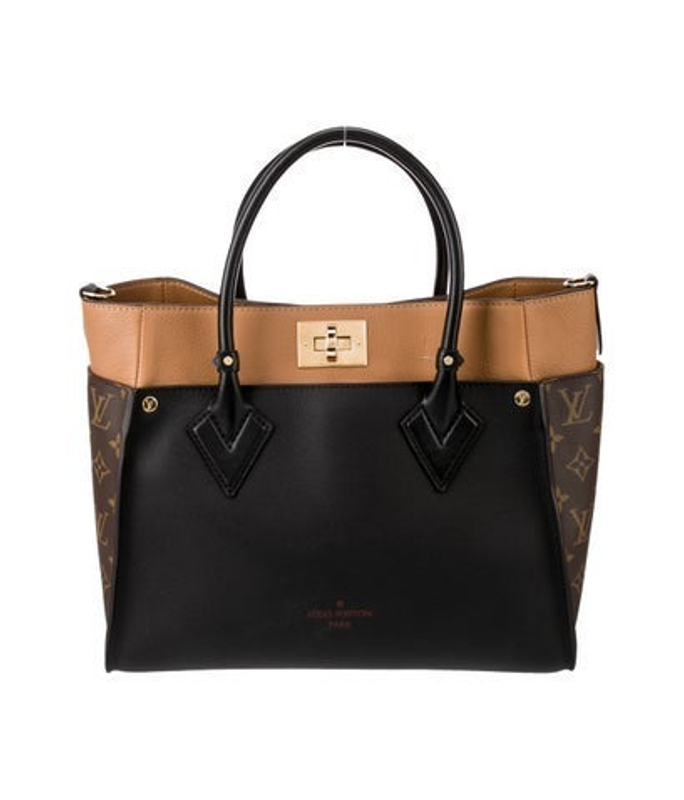 Louis Vuitton Vuitton Signature On My Side Mm