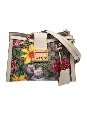 GG Supreme Shoulder Bag