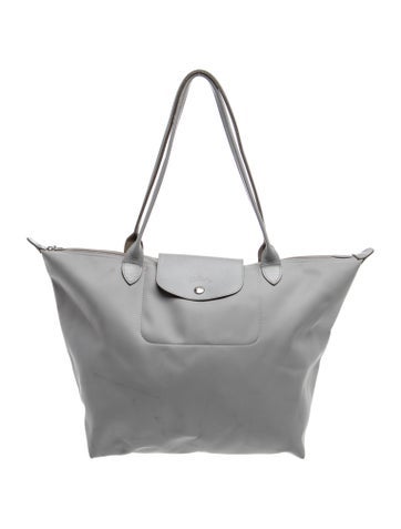 Signature Shoulder Bag