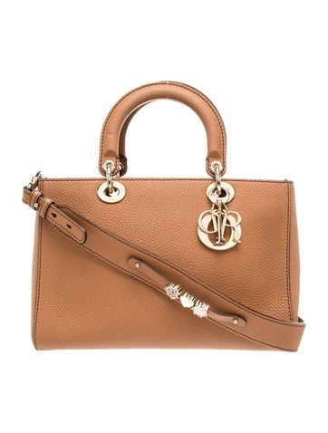 Leather Lady D-Sire Medium