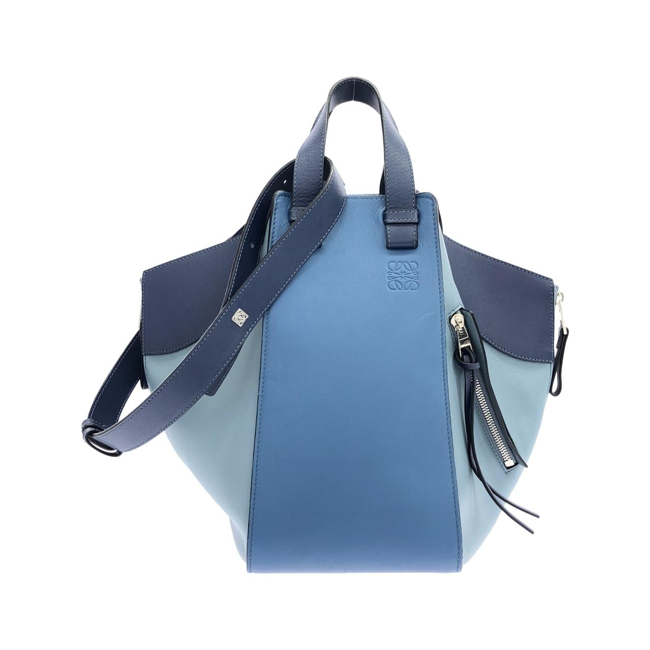 Loewe Loewe Hammock Medium 387 30VT38 Shoulder Bag