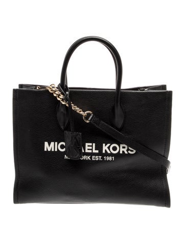 Signature Shoulder Bag