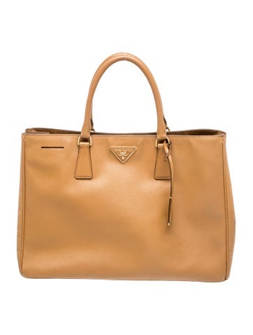 Saffiano Leather Galleria Tote Large