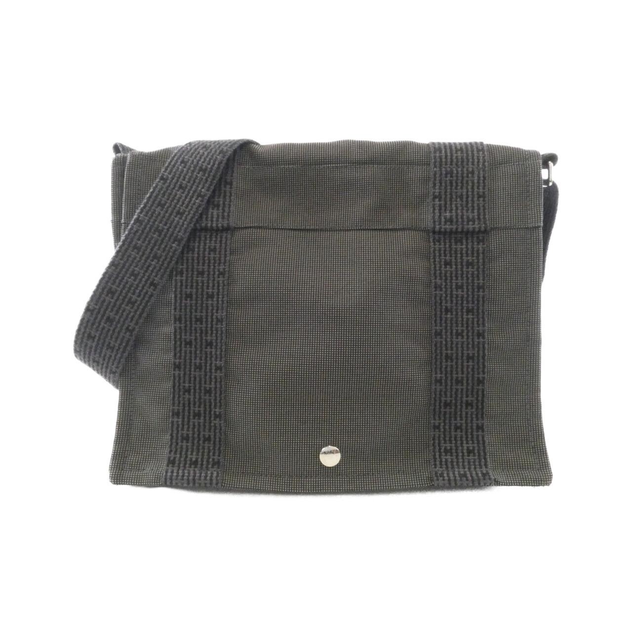Hermès Her Line Bassus PM 101197M Shoulder Bag