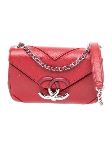 Macro Chevron Flap Shoulder Bag