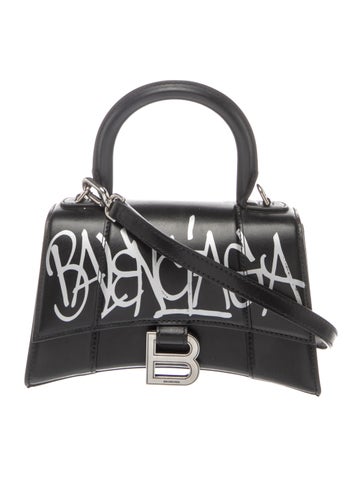 Graffiti Hourglass XS
