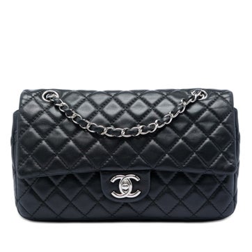 Medium Classic Lambskin Double Flap