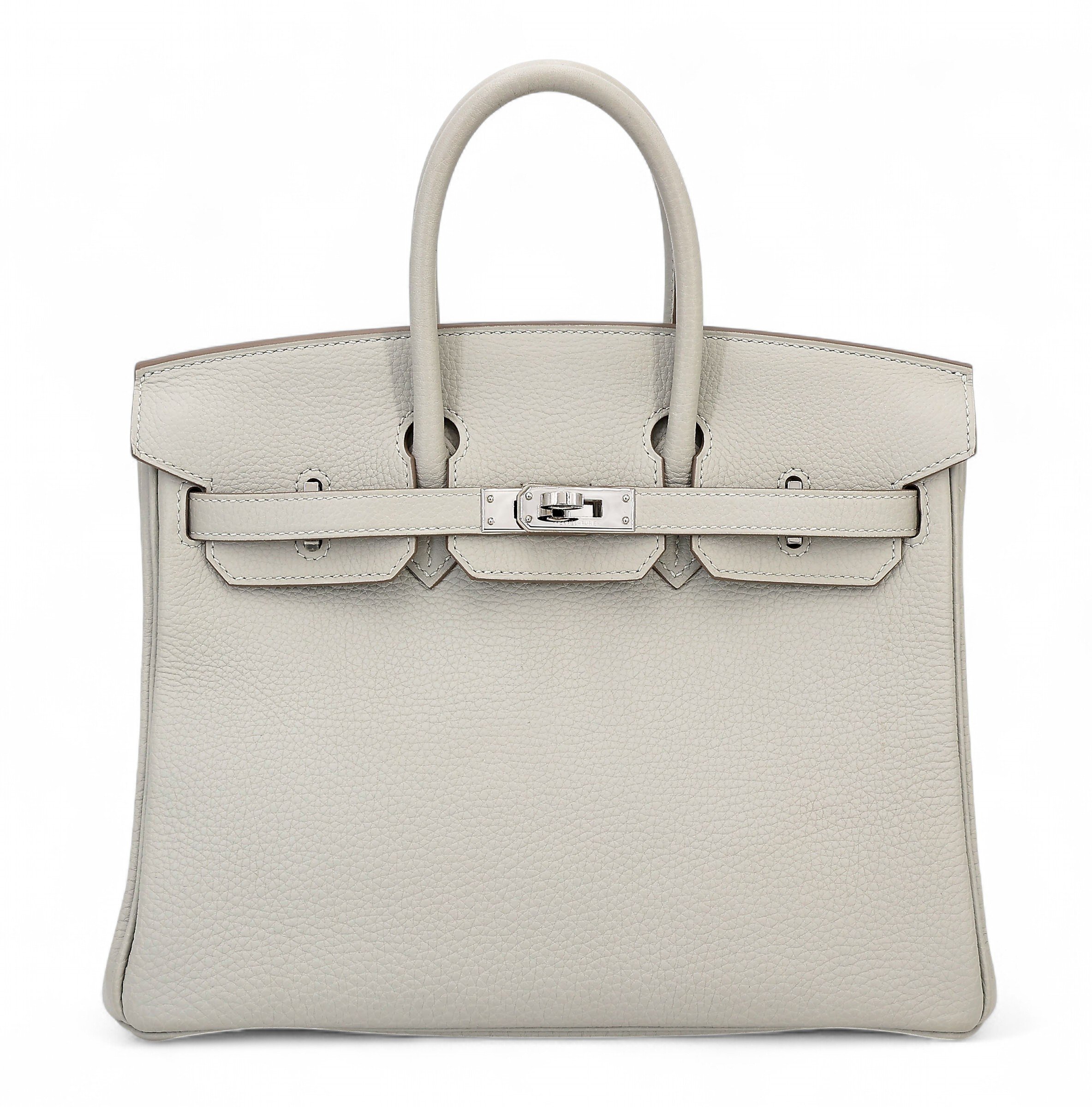 Hermes Very Good ( Rank A) HERMÈS Birkin 25 Verso Gris Perle (80) Craie (10) Togo Gold hardware U (2022)