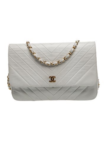 Classic CC Chevron Flap Bag