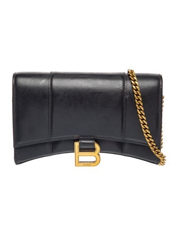 Leather Hourglass Wallet On Chain