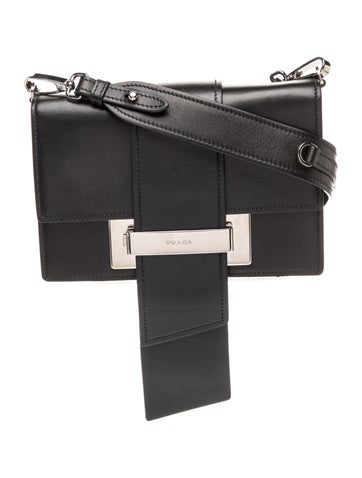 City Calf Leather Metal Ribbon