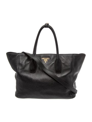 Signature Black Vitello Daino Tote