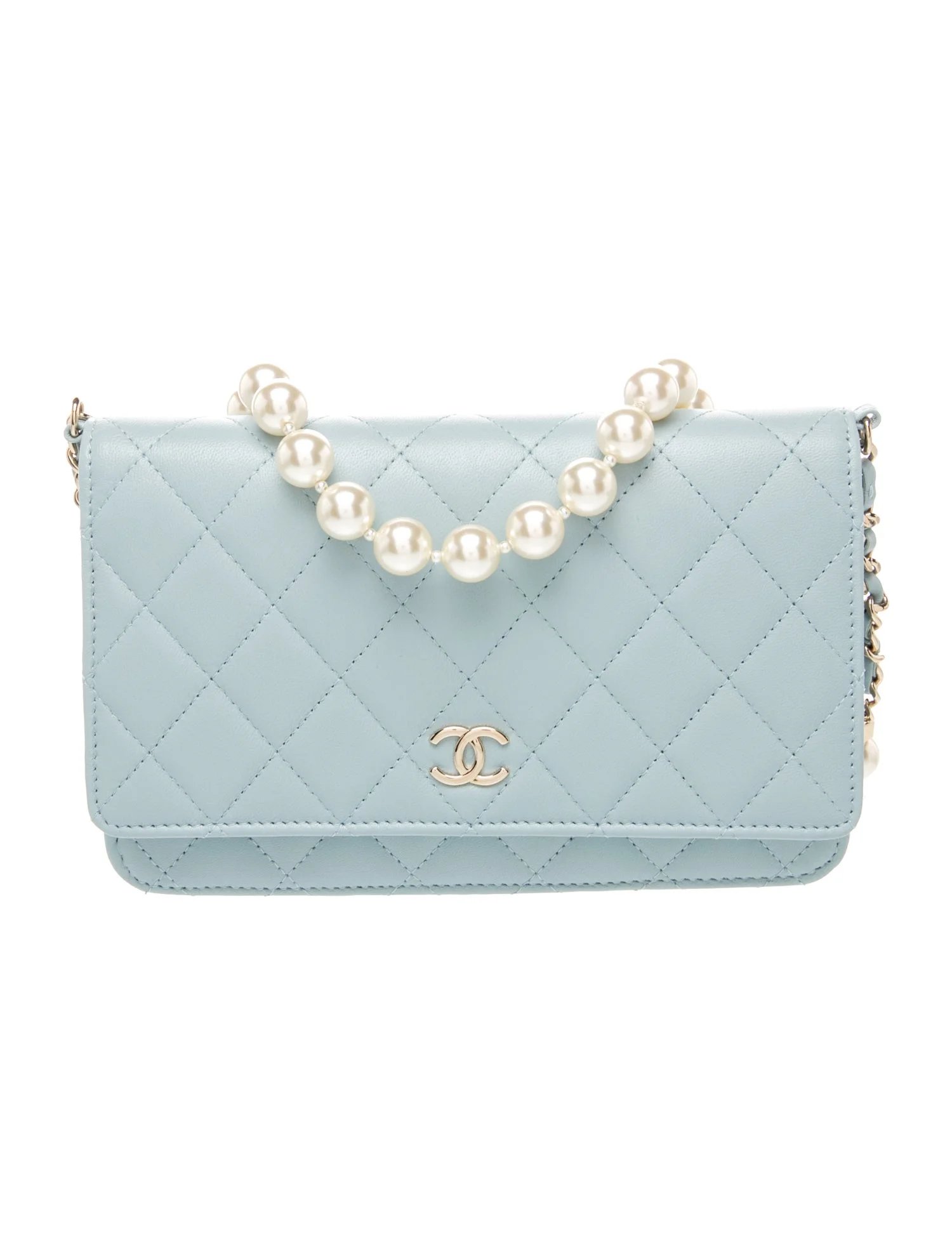 Classic Pearl Wallet on Chain