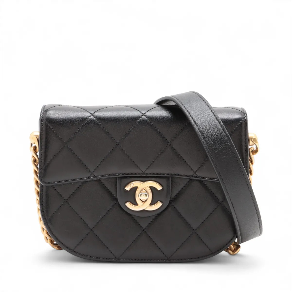 Chanel Matelasse Lambskin Chain Shoulder Bag Black Gold Metal Fittings 31st AS24