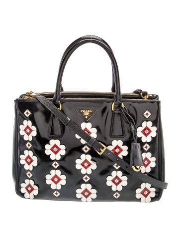 Enameled Metal Triangle Galleria Double Zip