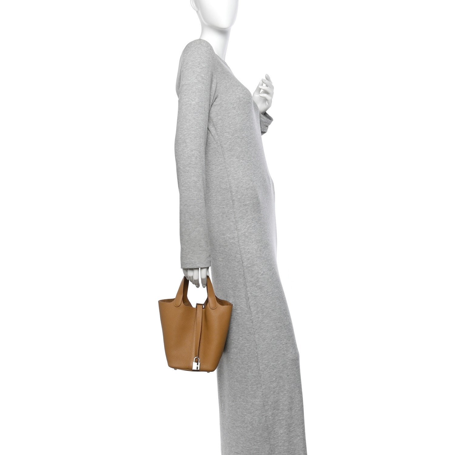 Hermes Taurillon Clemence Picotin Lock 18 PM Biscuit