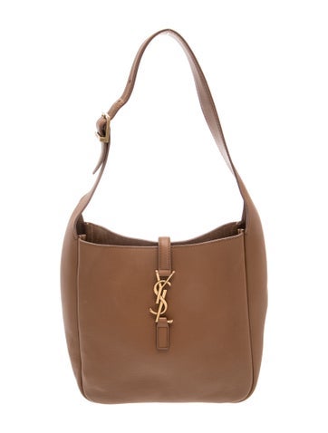 Leather Le 5 à 7