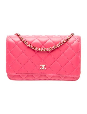 Classic Quilted Wallet On Chain