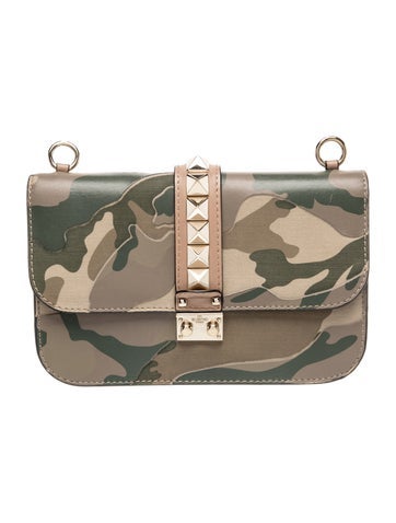 Rockstud Clutch