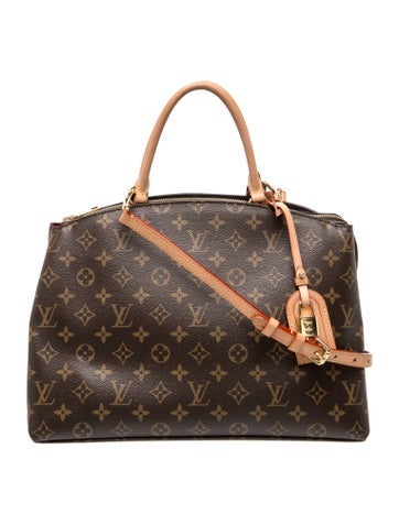 LV Monogram Grand Palais