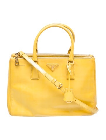 Saffiano Leather Galleria Double Zip Large